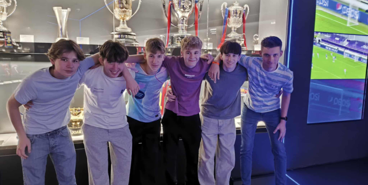 Uczniowie I LO w Łowiczu zwiedzili Francję i Hiszpanię