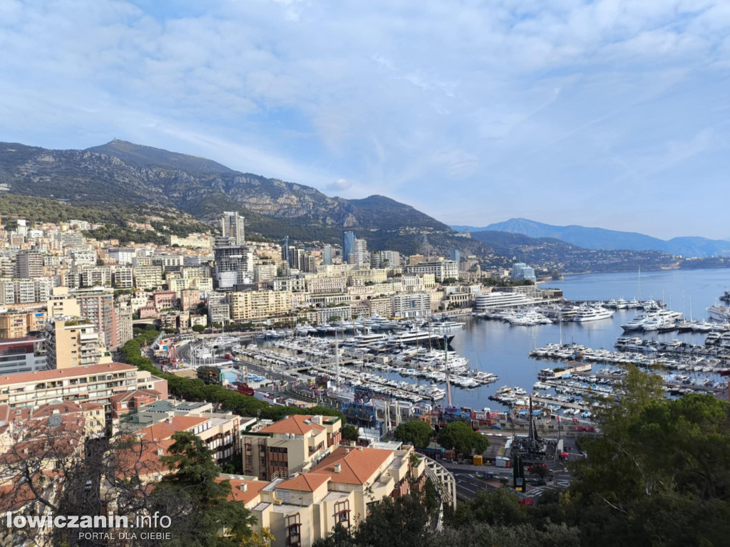 Uczniowie I LO w Łowiczu zwiedzili Francję i Hiszpanię