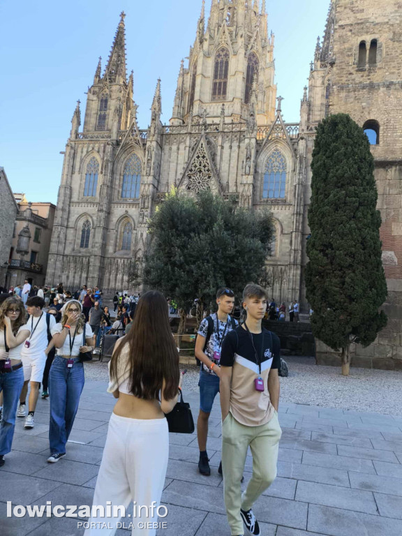 Uczniowie I LO w Łowiczu zwiedzili Francję i Hiszpanię
