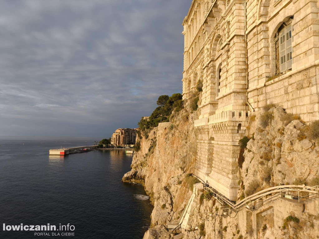 Uczniowie I LO w Łowiczu zwiedzili Francję i Hiszpanię