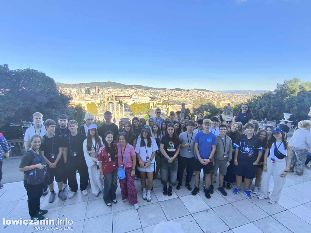 Uczniowie I LO w Łowiczu zwiedzili Francję i Hiszpanię