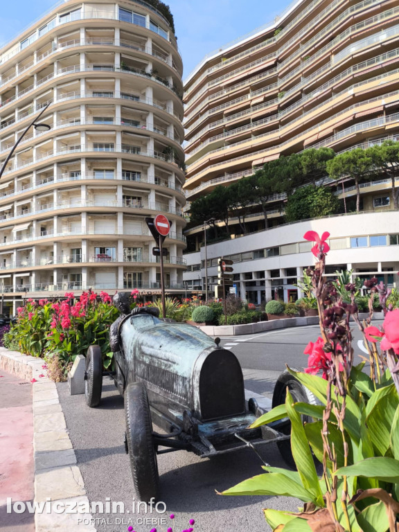 Uczniowie I LO w Łowiczu zwiedzili Francję i Hiszpanię