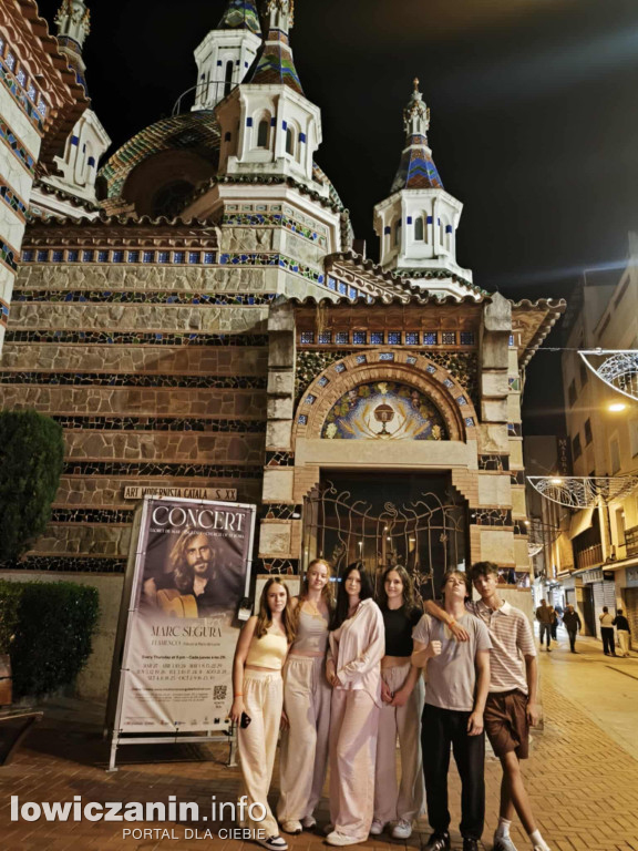 Uczniowie I LO w Łowiczu zwiedzili Francję i Hiszpanię