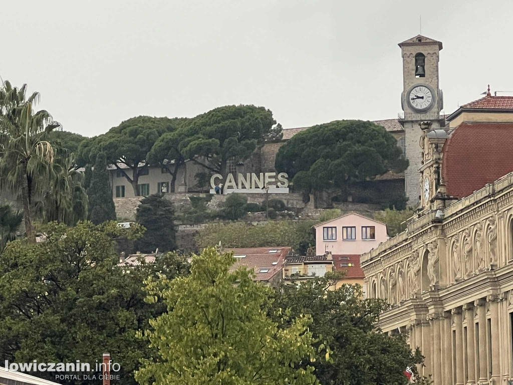 Uczniowie I LO w Łowiczu zwiedzili Francję i Hiszpanię
