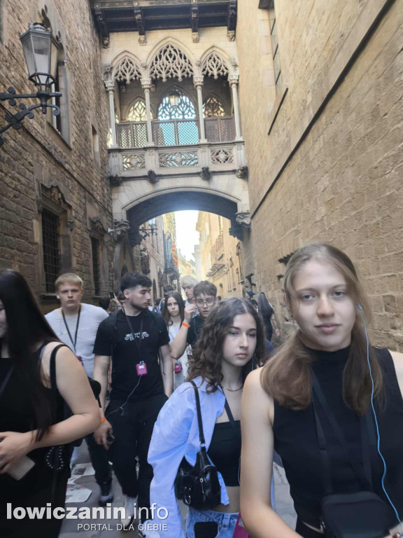 Uczniowie I LO w Łowiczu zwiedzili Francję i Hiszpanię