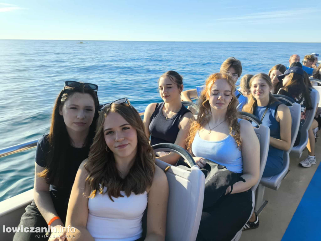 Uczniowie I LO w Łowiczu zwiedzili Francję i Hiszpanię