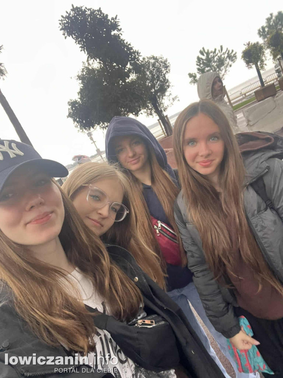 Uczniowie I LO w Łowiczu zwiedzili Francję i Hiszpanię