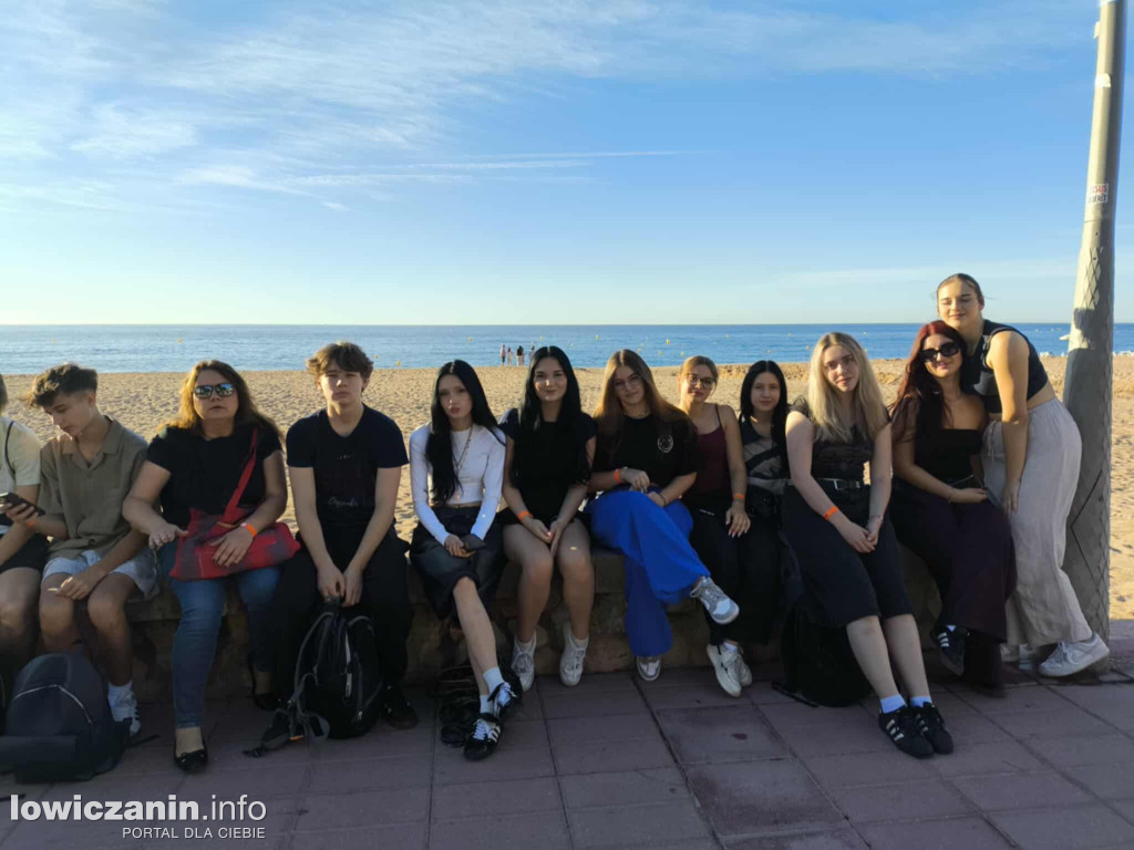 Uczniowie I LO w Łowiczu zwiedzili Francję i Hiszpanię