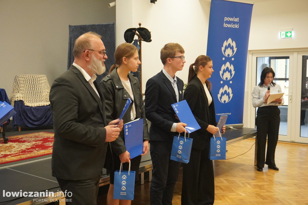 Stypendia starosty łowickiego