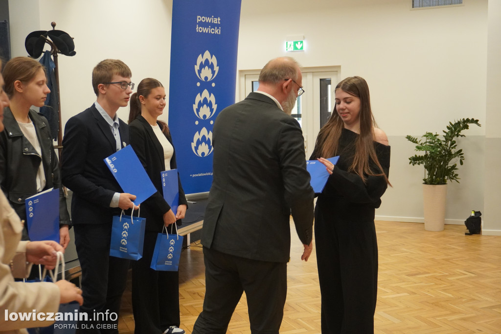 Stypendia starosty łowickiego