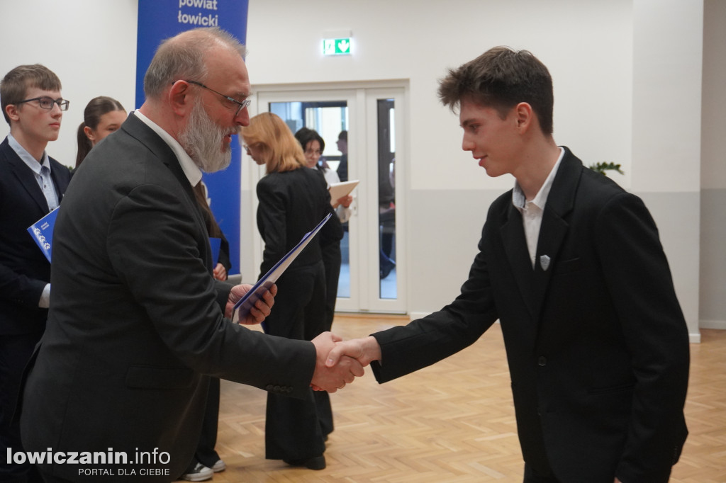 Stypendia starosty łowickiego