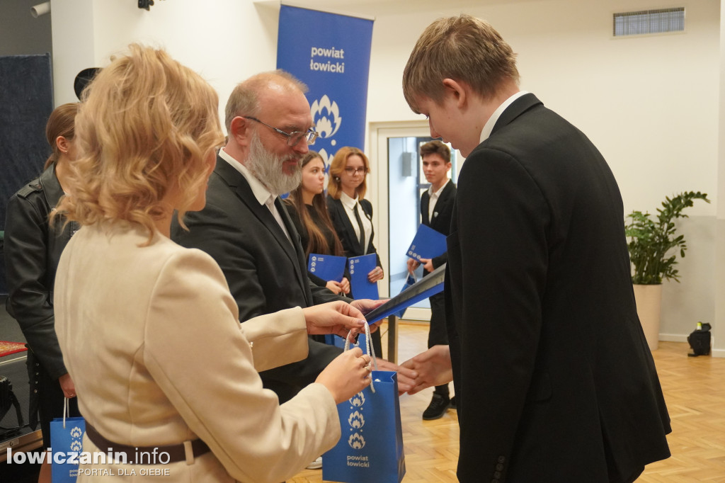 Stypendia starosty łowickiego