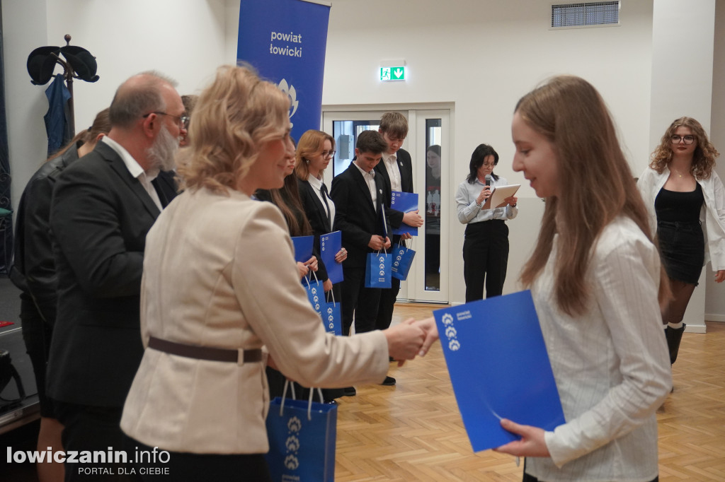 Stypendia starosty łowickiego