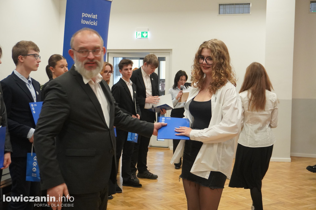 Stypendia starosty łowickiego