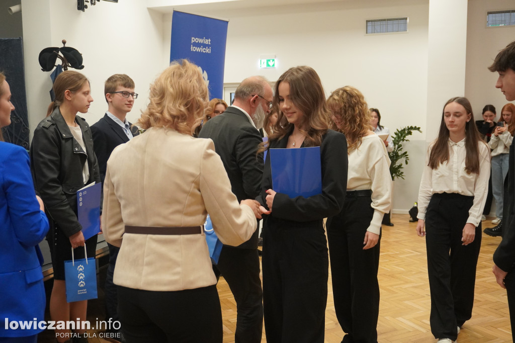 Stypendia starosty łowickiego