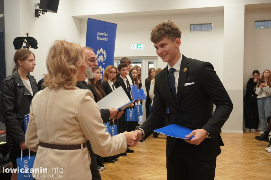 Stypendia starosty łowickiego