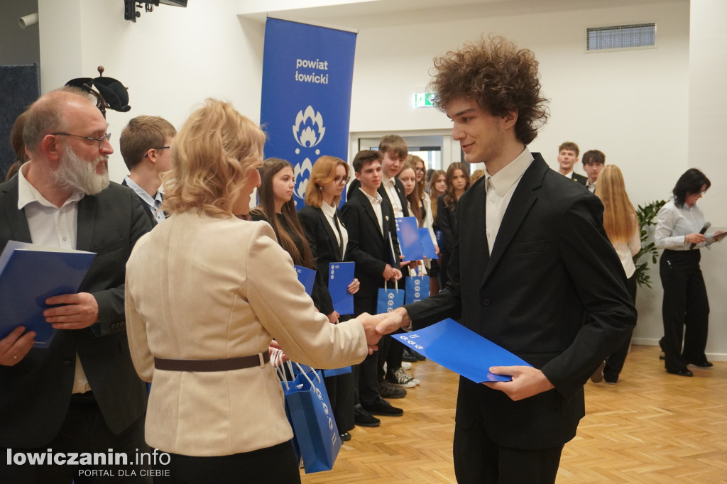 Stypendia starosty łowickiego