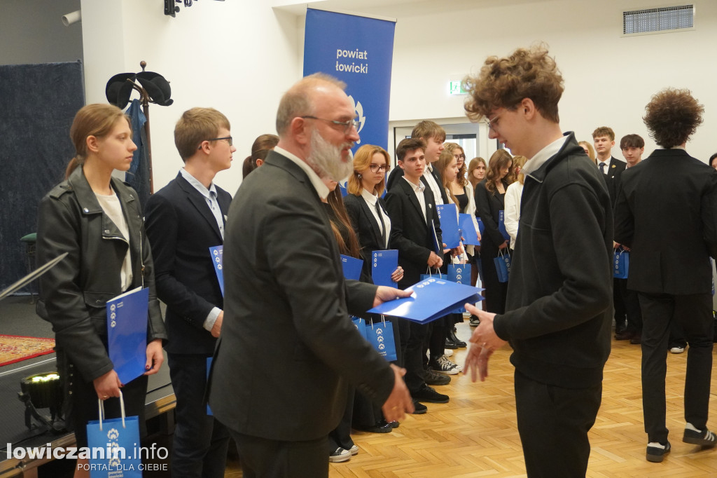 Stypendia starosty łowickiego