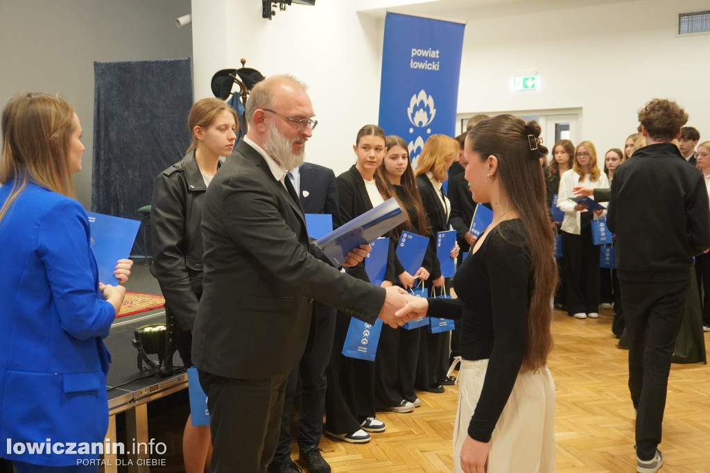 Stypendia starosty łowickiego