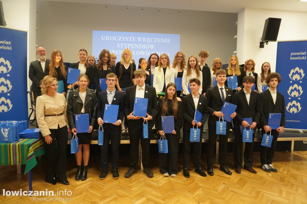 Stypendia starosty łowickiego