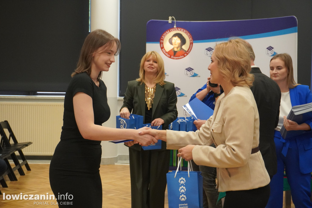 Stypendia starosty łowickiego