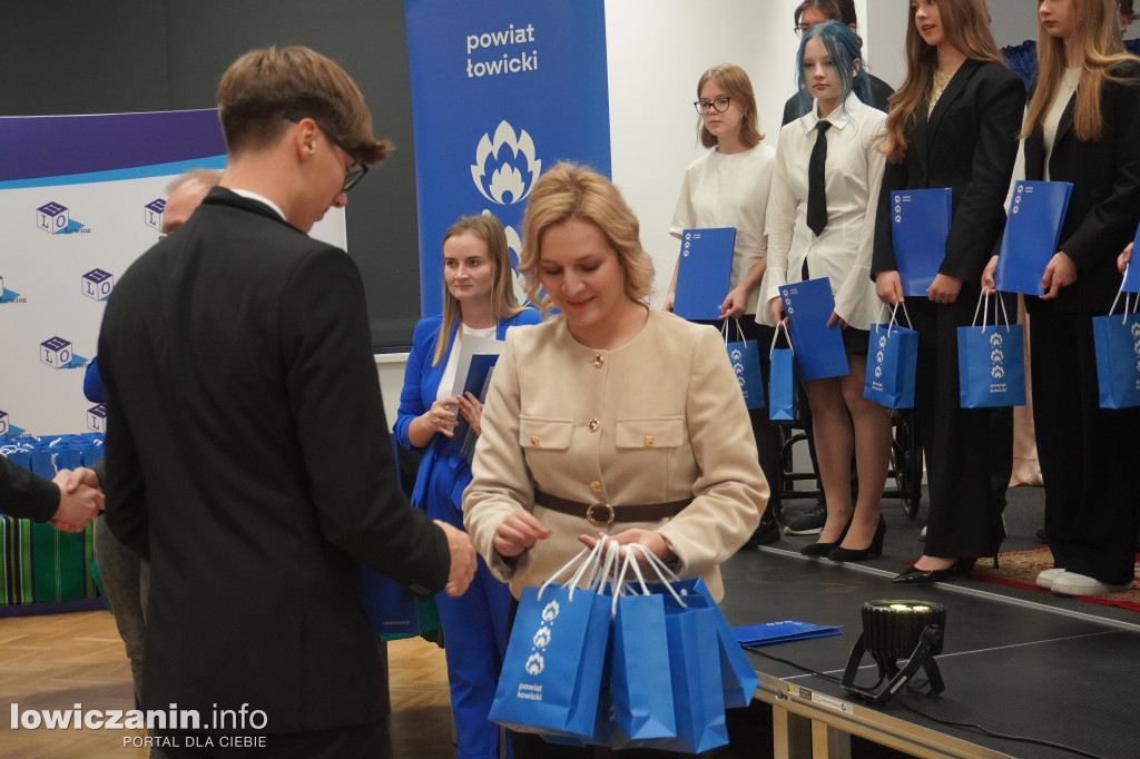 Stypendia starosty łowickiego