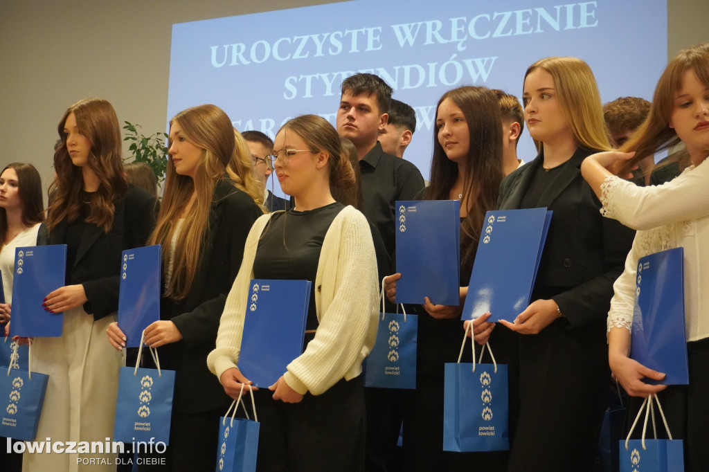 Stypendia starosty łowickiego