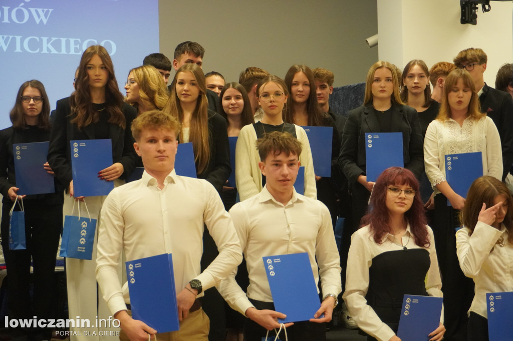 Stypendia starosty łowickiego