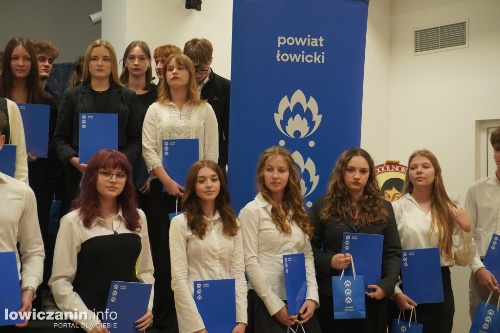 Stypendia starosty łowickiego