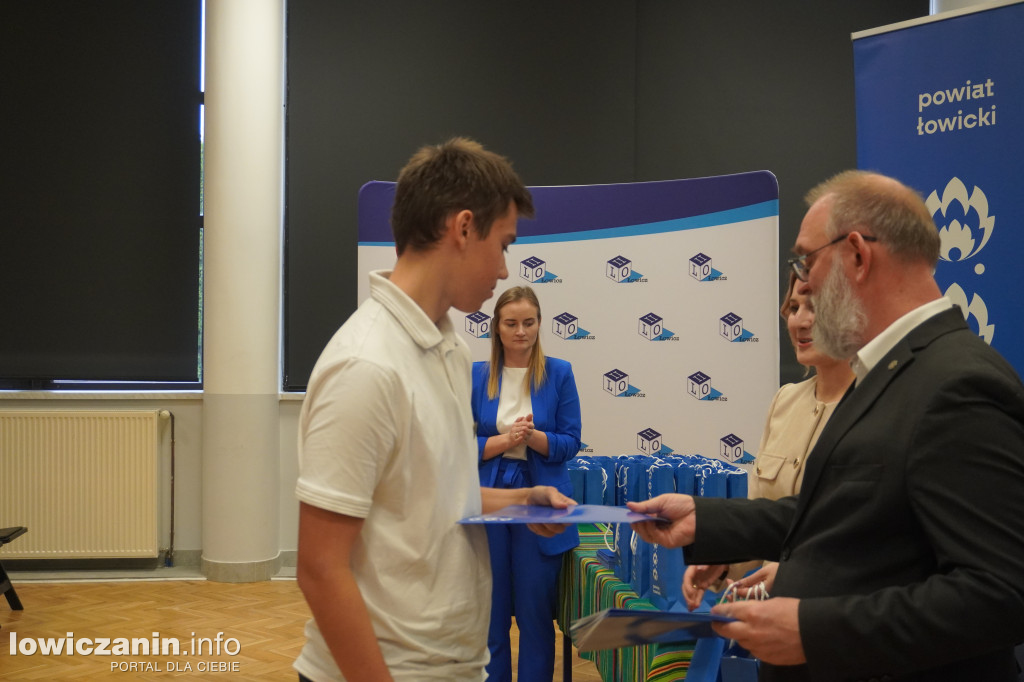 Stypendia starosty łowickiego