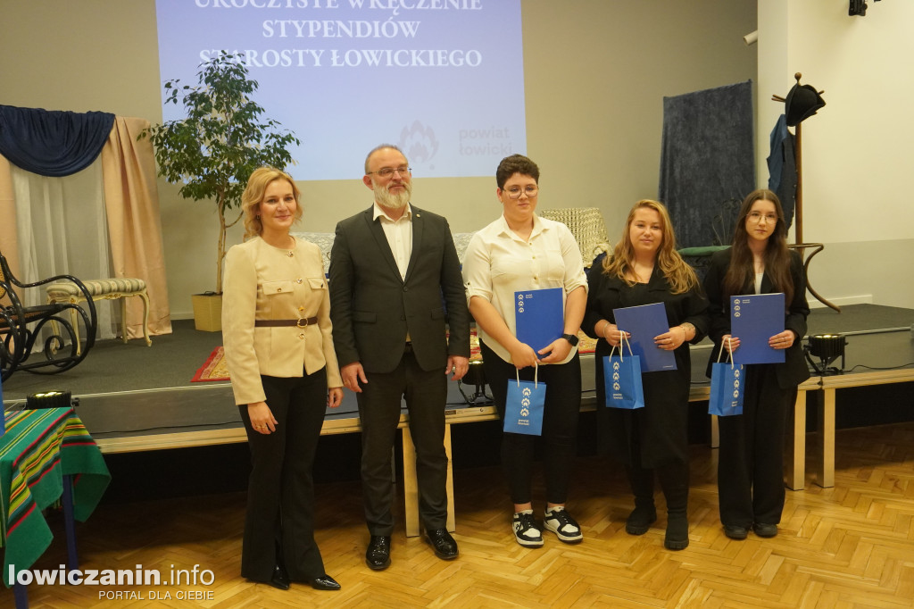 Stypendia starosty łowickiego