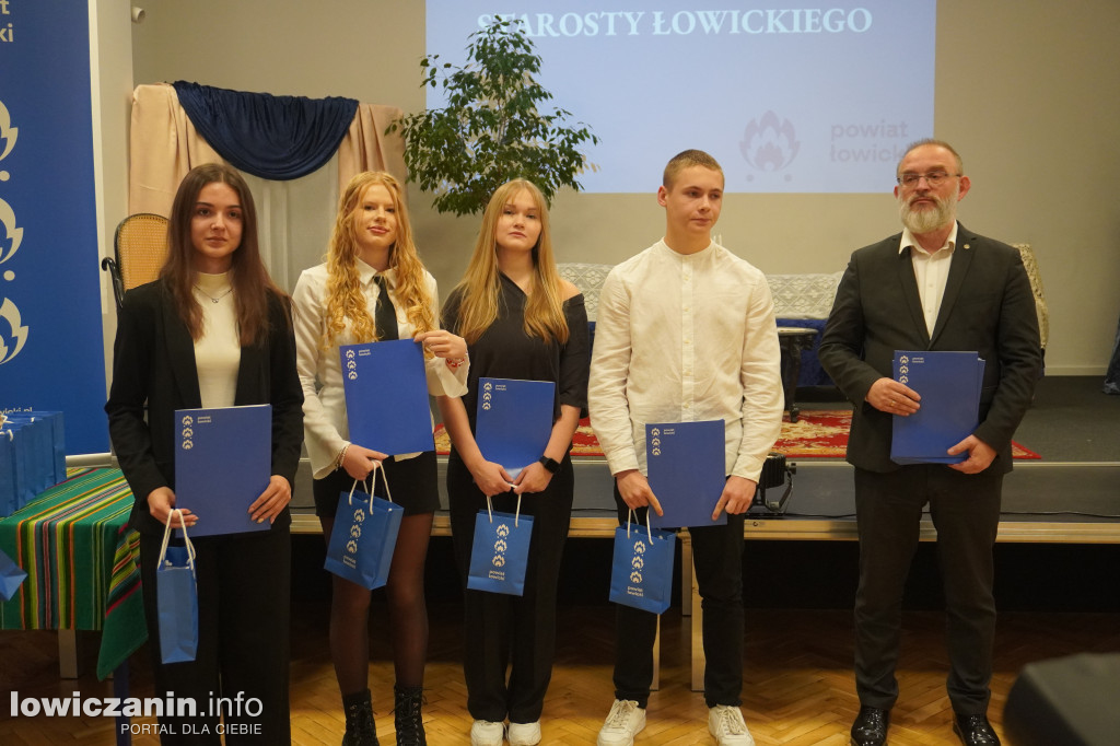 Stypendia starosty łowickiego