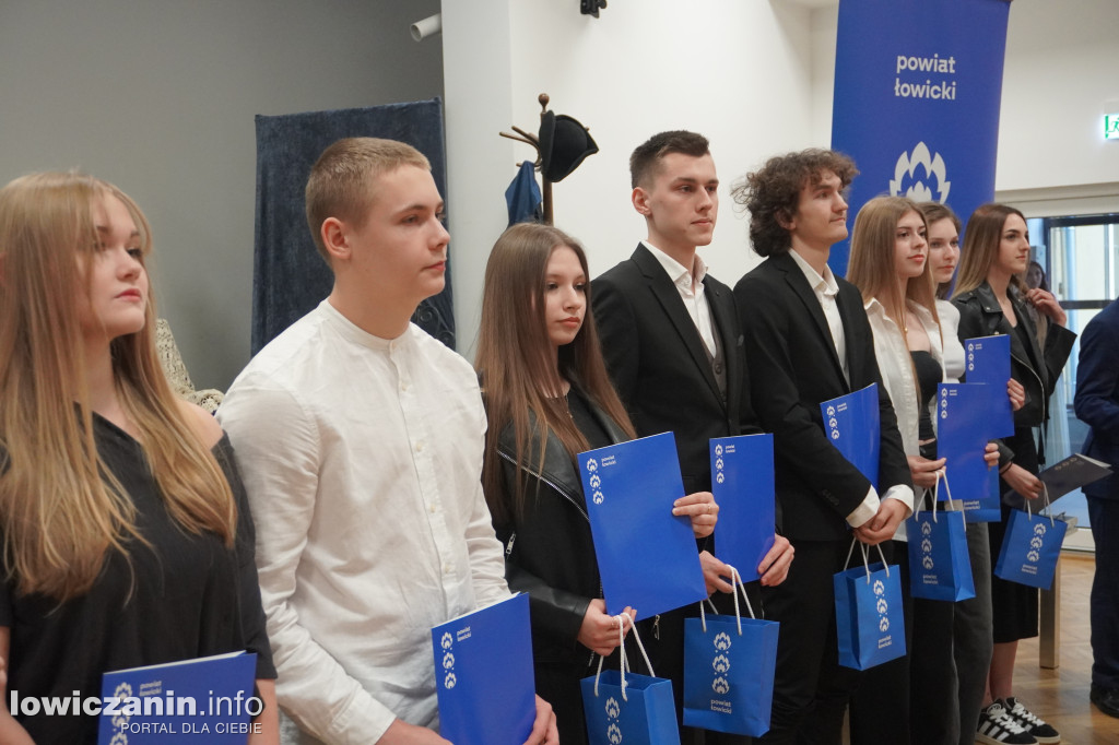 Stypendia starosty łowickiego