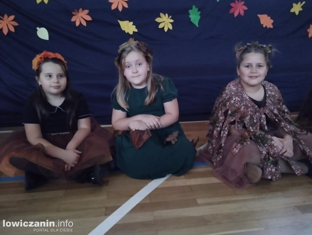 Łowicz. Bal Jesiennych Liści w SP 4