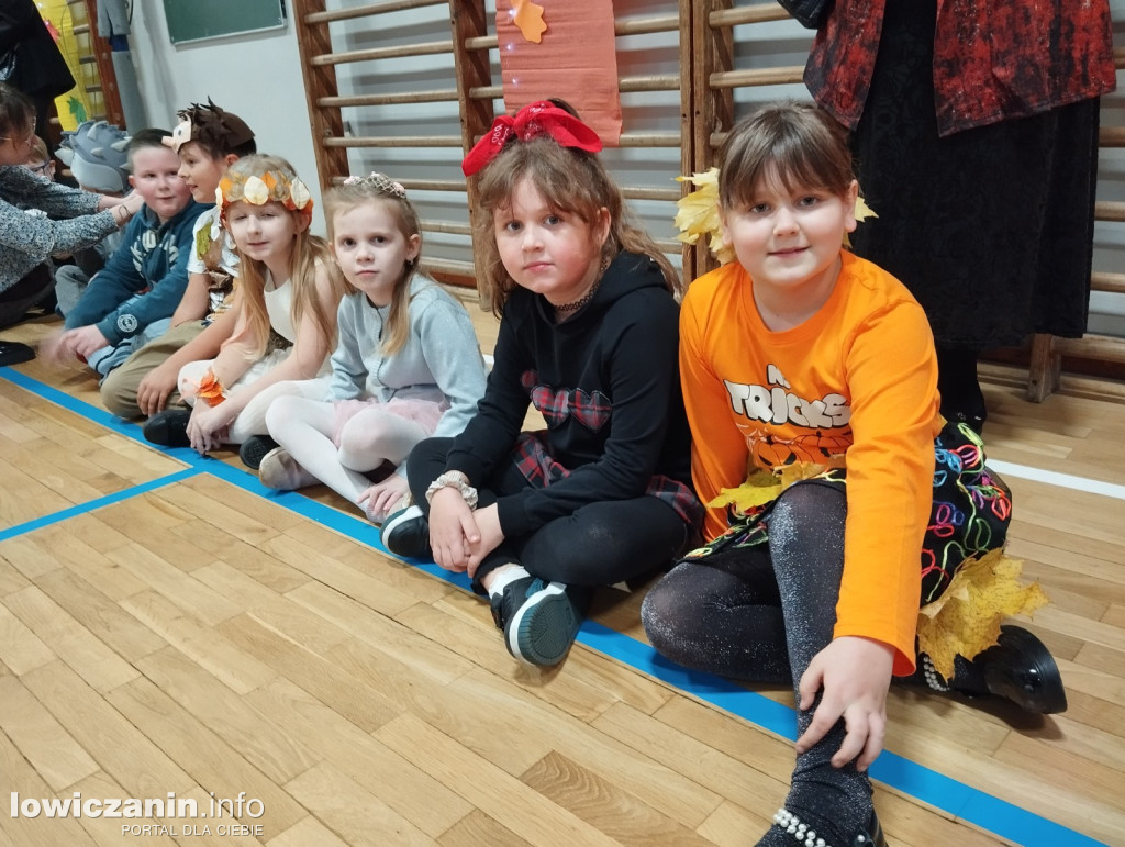 Łowicz. Bal Jesiennych Liści w SP 4