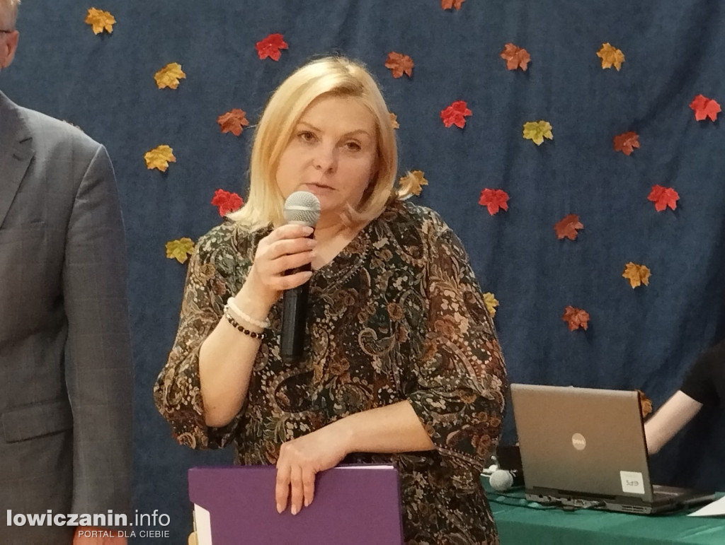 Łowicz. Bal Jesiennych Liści w SP 4