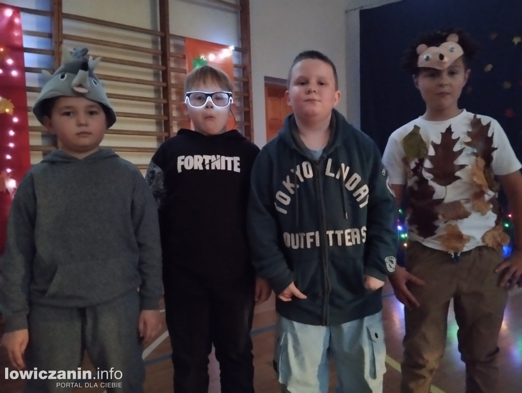 Łowicz. Bal Jesiennych Liści w SP 4