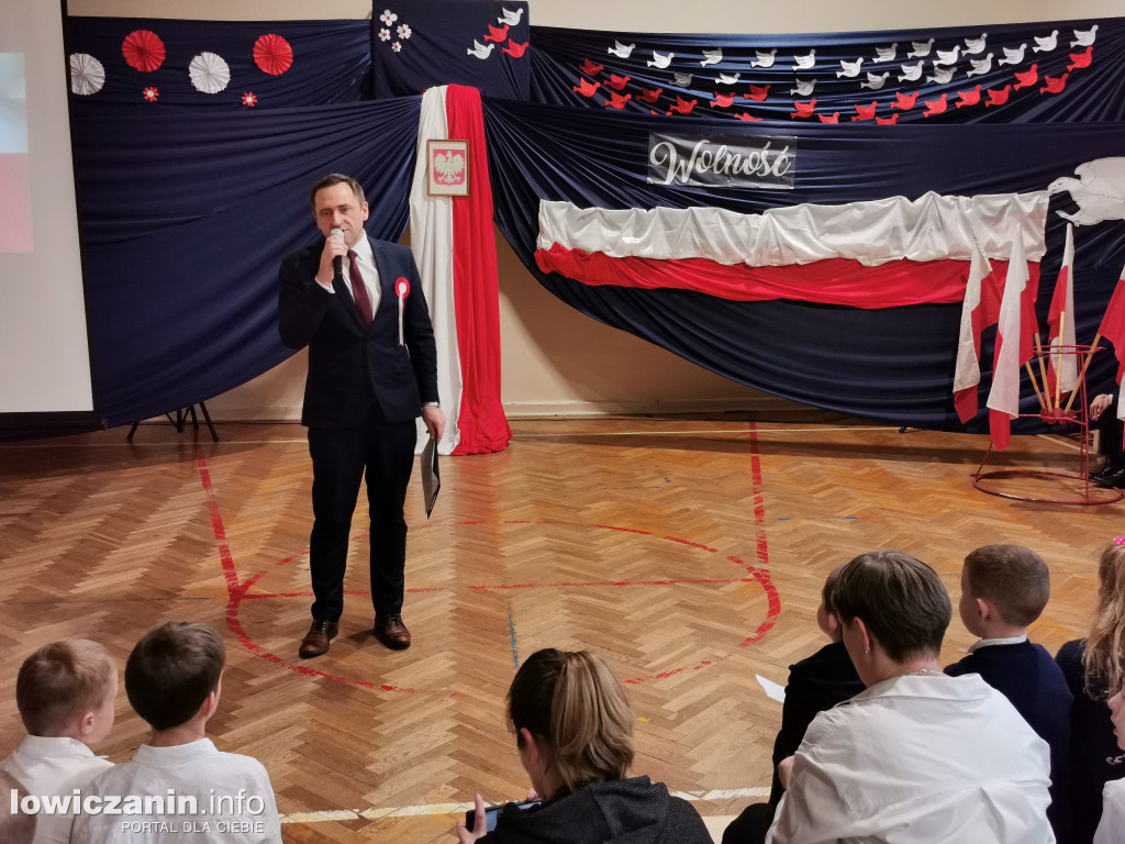 Łowicz. 11 Listopada w SP1