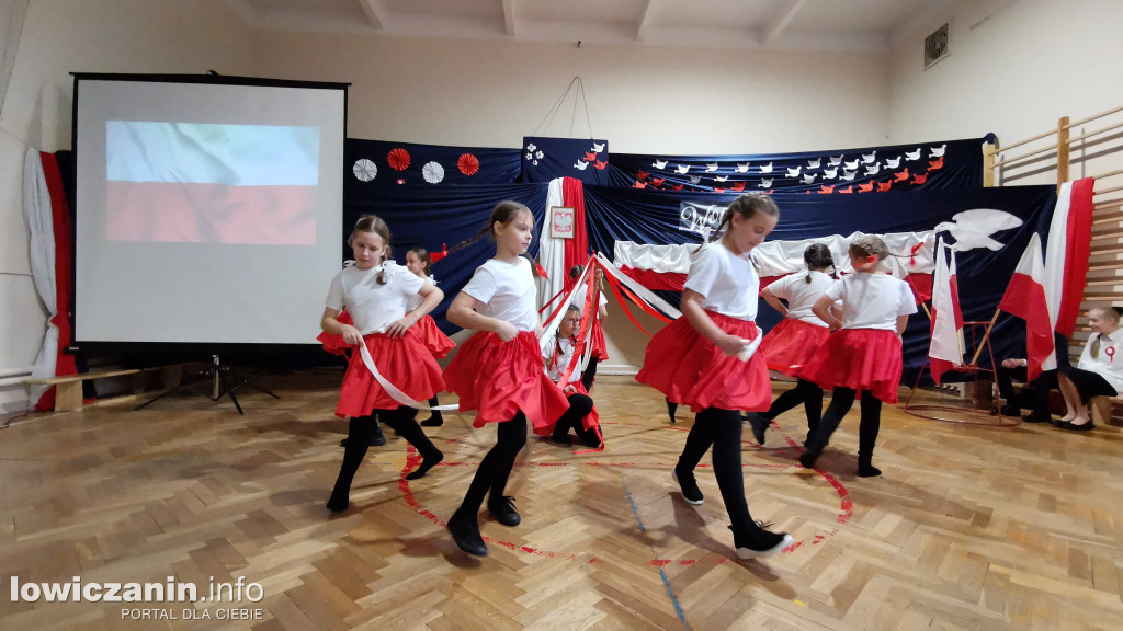 Łowicz. 11 Listopada w SP1