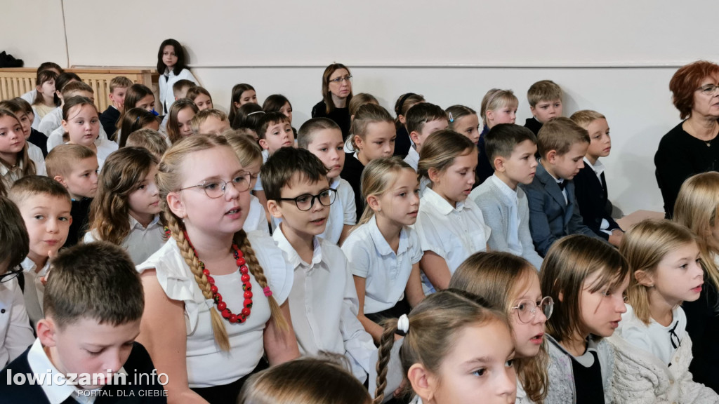 Łowicz. 11 Listopada w SP1