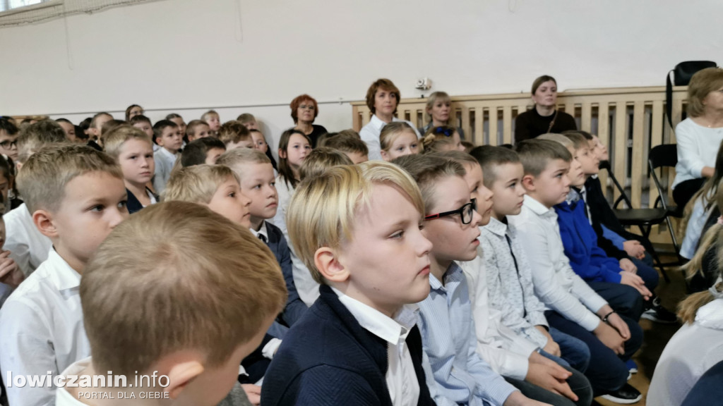 Łowicz. 11 Listopada w SP1