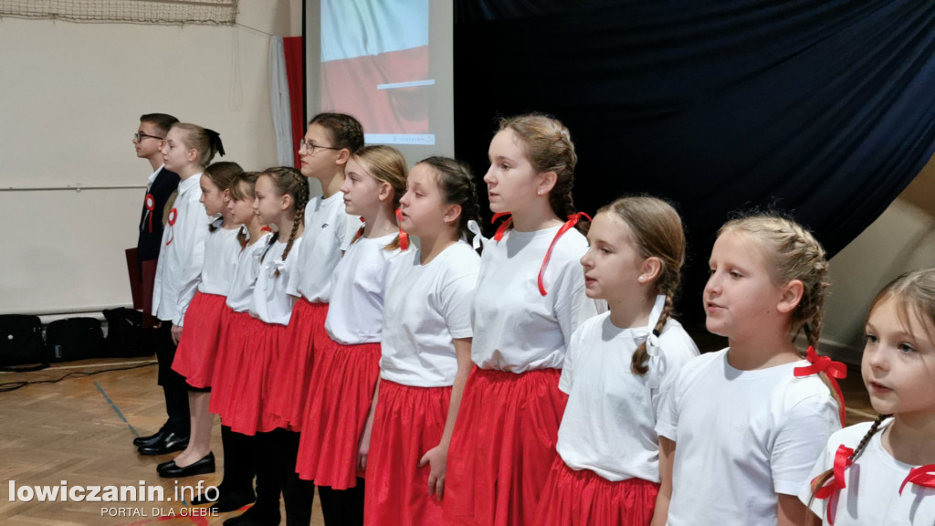 Łowicz. 11 Listopada w SP1