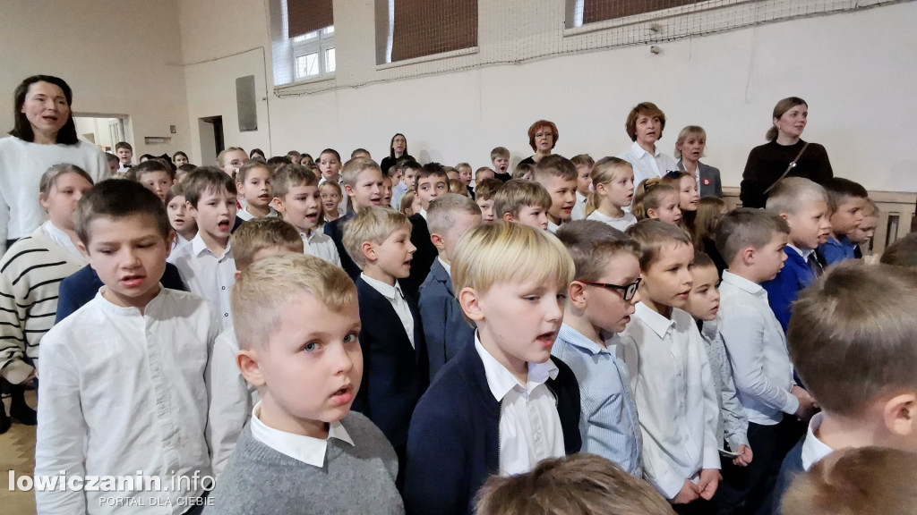 Łowicz. 11 Listopada w SP1