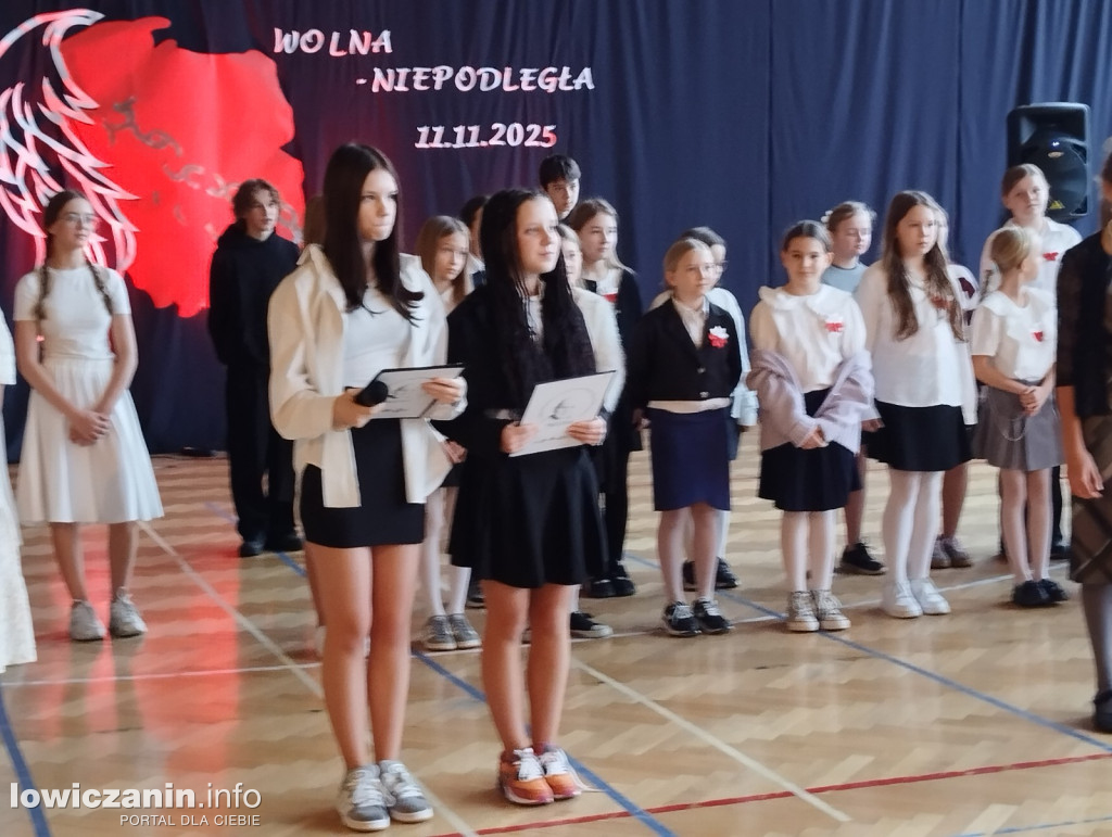 Łowicz. Uroczystości patriotyczne w SP 3