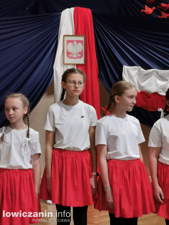 Łowicz. 11 Listopada w SP1