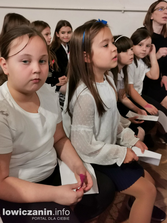 Łowicz. 11 Listopada w SP1