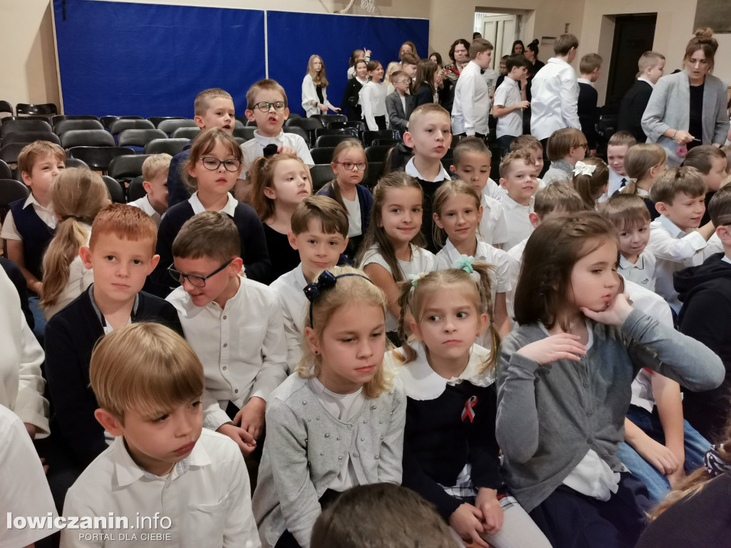 Łowicz. 11 Listopada w SP1