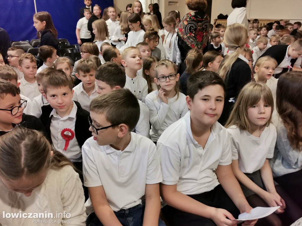 Łowicz. 11 Listopada w SP1