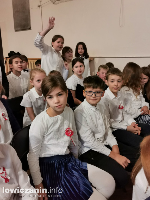 Łowicz. 11 Listopada w SP1