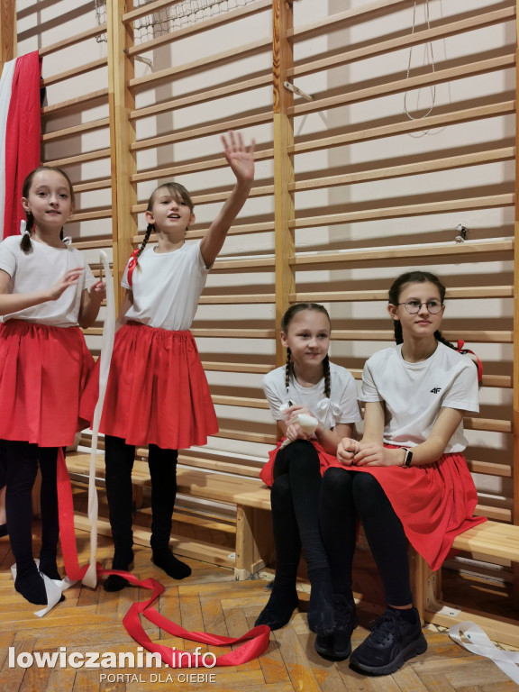 Łowicz. 11 Listopada w SP1